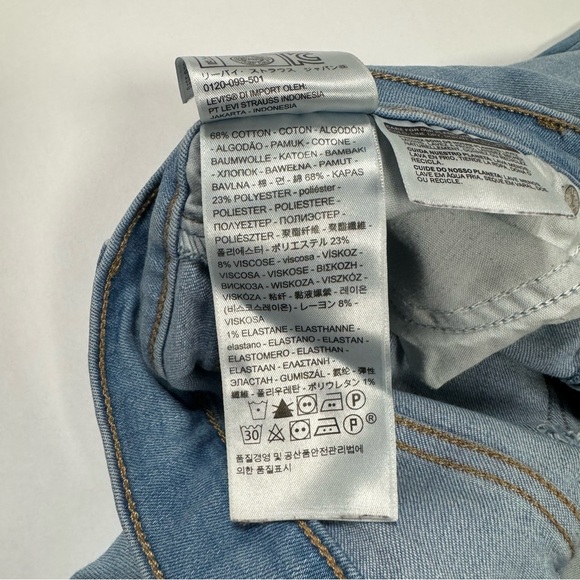 Levi Strauss & Co Light Wash Blue Jeans Denim Shorts - Picture 6 of 9